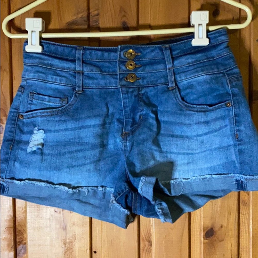 High rise- curvy short short